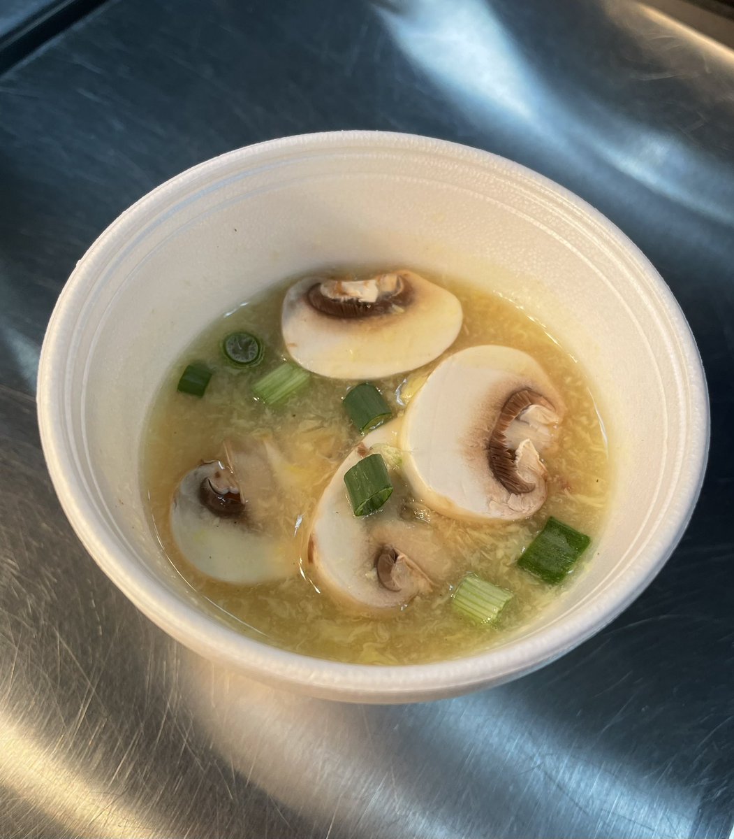 oohscafe's tweet photo. Asian Fusion day. Try the Egg Drop Soup🍜, pot stickers and stir fry veggies with roasted mushrooms 🍄 and onions @oohspit @oohsJUICE https://t.co/m9arbTLKaZ