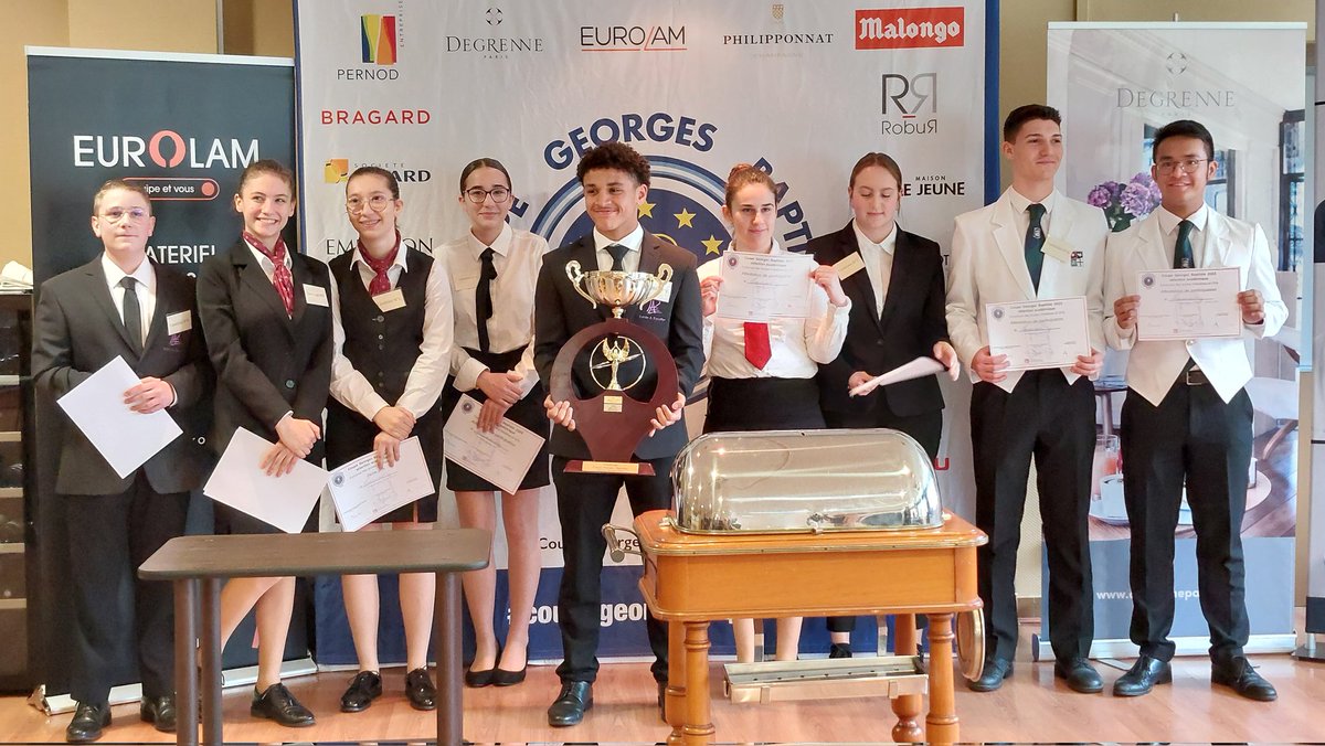 EscoffierLp's tweet photo. Fiers de Sacha, Finaliste du jour!! Mais aussi de Valentin qui sera sans aucun doute sur le podium l'an prochain! RDV dans 15 jours pour la Finale Nationale. Merci à M.Mauze, Mme Rossi et M Reviron pour la réussite de cet évènement. @CardieNice @AcademieNice #coupegeorgesbaptiste https://t.co/hICgT3Ma3V