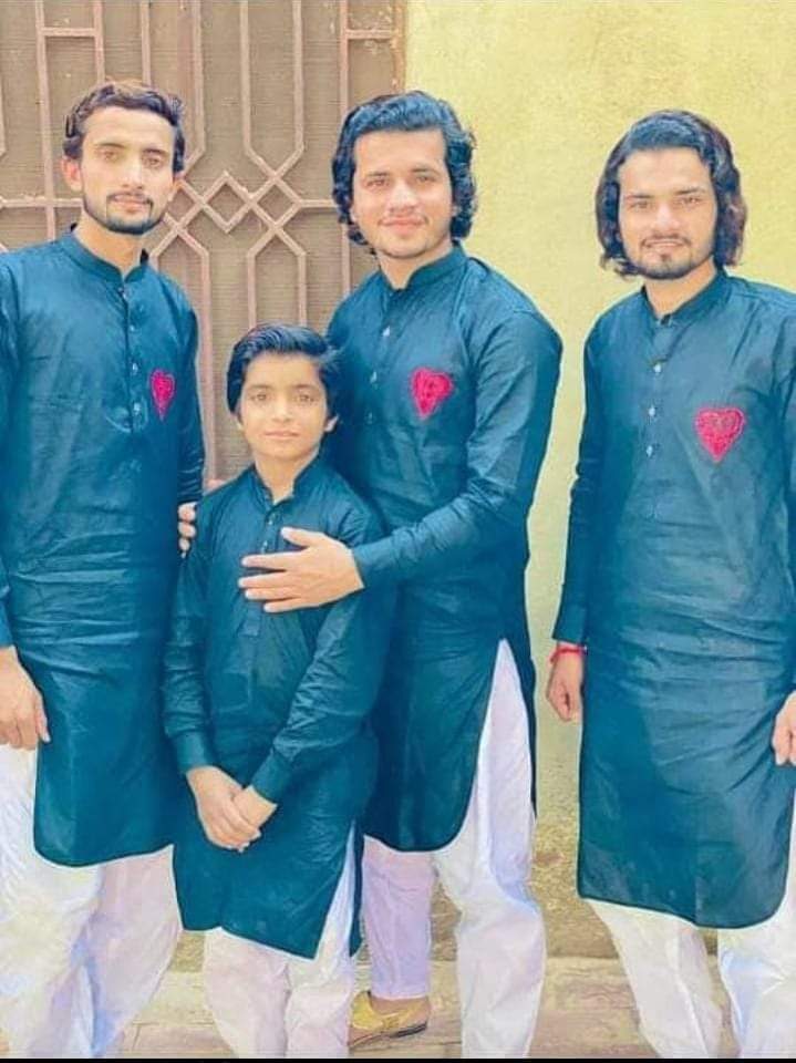 jichiniot's tweet photo. #قومی_ڈائیلاگ_کاآغازکرو
سندھ کے کچے علاقے کے ڈکیت گینگ نے چنیوٹ کے 9 افراد کو اغواء کر لیا۔مغویان کی رہائ کے لیے ایک کروڑ روپے کا مطالبہ۔۔متعلقہ ادارے کاروائ کیوں نہی کر رہے؟
#dgranger
#igpunjab https://t.co/IoPxjx4RRl
