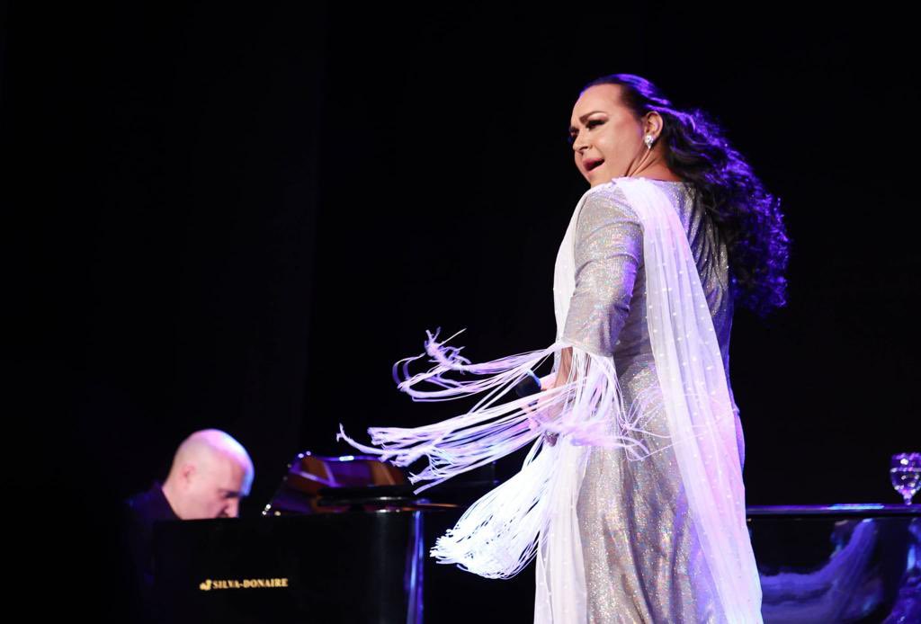 Maravilloso concierto por el #DíaDeAndalucía en <a href="/Tomares_es/">Ayuntamiento de Tomares</a> con las grandes voces del querido tomareño Joaquín Pavón y del genial artista <a href="/faleteoficial/">falete</a>.

Una mañana inolvidable 😍 con Andalucía por bandera y con un auditorio Rafael de León lleno hasta la bandera. #28F