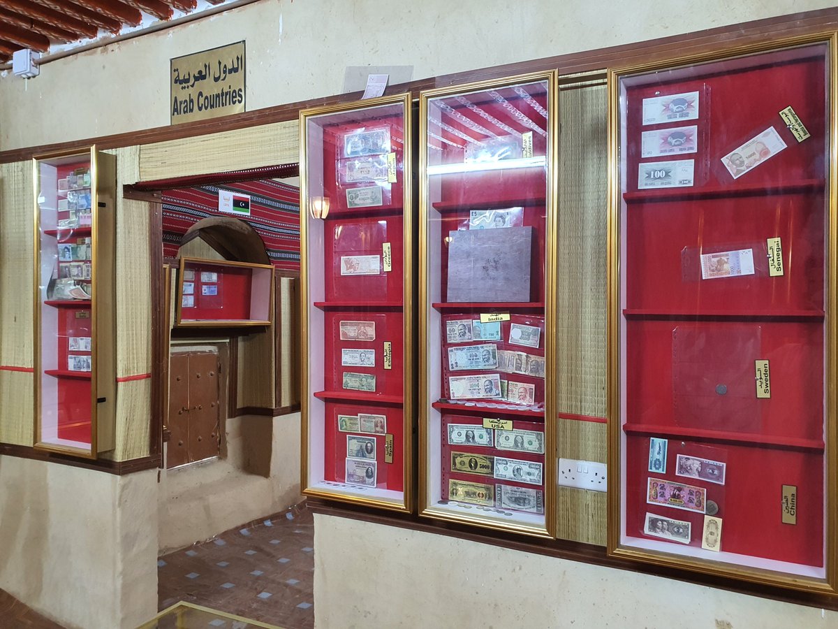 wadiasahtan's tweet photo. تطواف بين عالم النقود في متحف النقود الكائن في زاوية من بيت الغنيمة بولاية الحمراء  حيث يتعرف الزائر على النقود المتداولة في فترات متفاوتة. https://t.co/B0zWqqPpYy