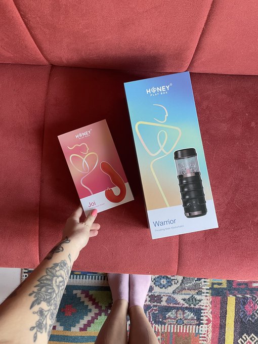 Thanks for gift 💝 🎁 @HoneyPlayBox https://t.co/59SAAisLYh<a class="tags" target="_blank" title="On Twitter" href="/?out=eyJ0eXAiOiJKV1QiLCJhbGciOiJIUzUxMiJ9.eyJpYXQiOjE3MjM3Njg1MTMsImlzcyI6InR3cG9ybnN0YXJzLmNvbSIsIm5iZiI6MTcyMzc2ODUxMywiZXhwIjoxNzU1MzA0NTEzLCJyZWRpcmVjdF91cmwiOiJodHRwczovL3R3aXR0ZXIuY29tL0hvbmV5UGxheUJveCJ9.ct0iJv8jLSimNLJws2Eo1f5oUOtFPHDeiBsbVCVVxinHS-YSZGLPORUb0EFiRxvl5_B0iKAXdzR_L7Nq6CK3bQ">@HoneyPlayBox</a>