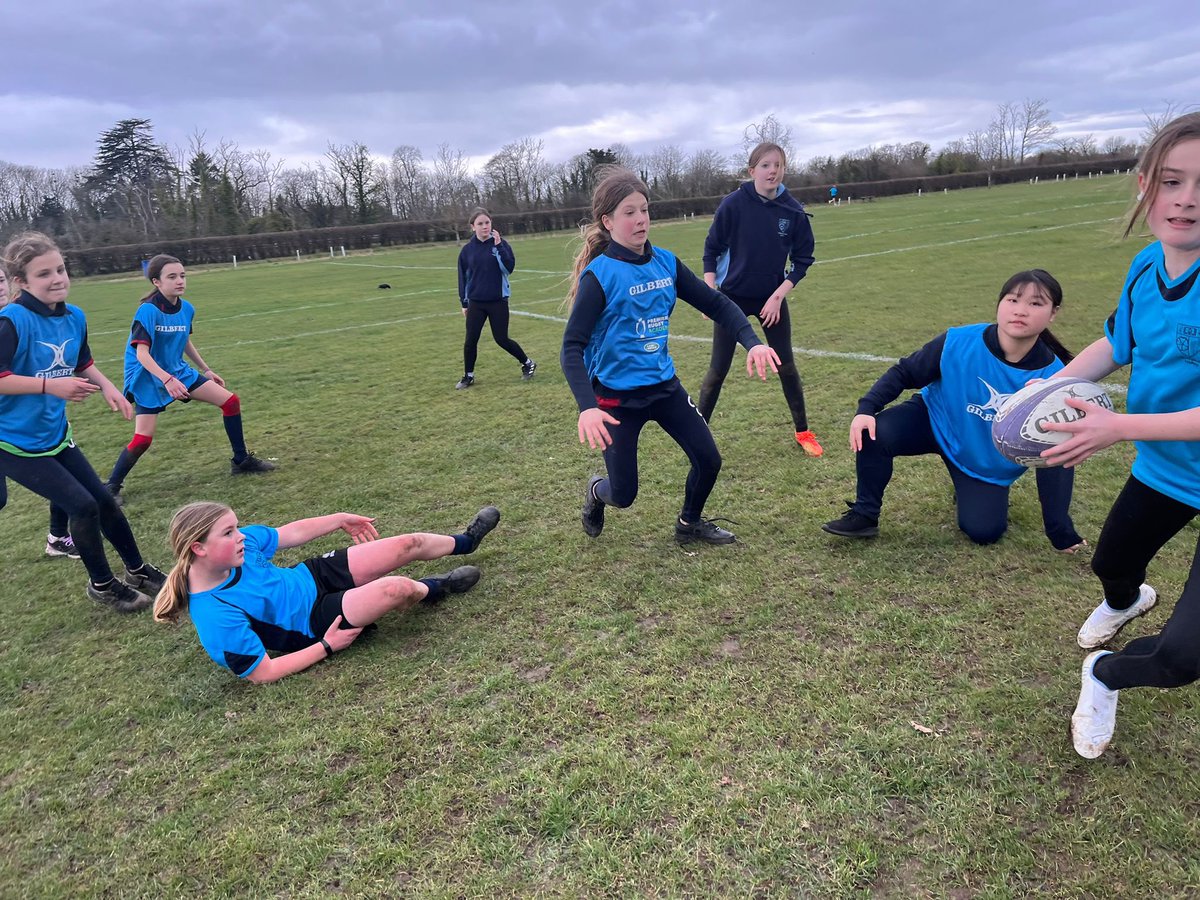 BrisBearsFound's tweet image. The amazing Year 7️⃣ girls from @WinterbourneAc &amp;amp; @CSSSch took part in the Eagle Project festival last Friday 🏉

Thanks to @CSRFCtweets for hosting and we look forward to the girl’s continuing their rugby journey at @FramptonRFC &amp;amp; @CSRFC_women 🙌

Supported by @GRFUrugby 🤝