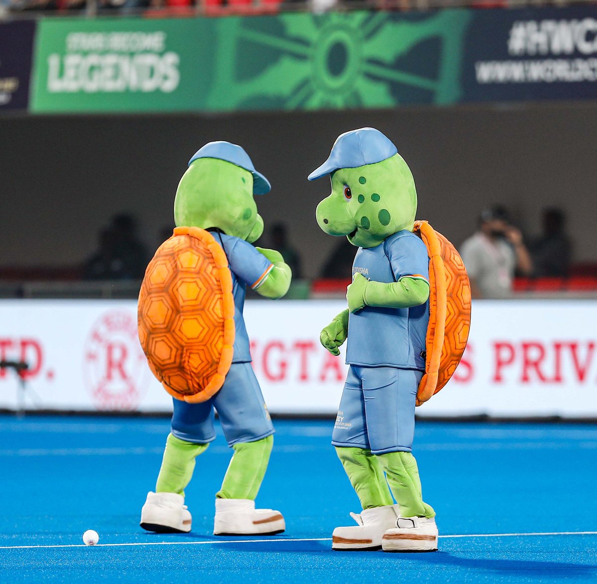 TheHockeyIndia's tweet image. Can you guess what are they discussing?

#IndiaKaGame #HockeyIndia #HWC2023 @CMO_Odisha @sports_odisha @Media_SAI @IndiaSports