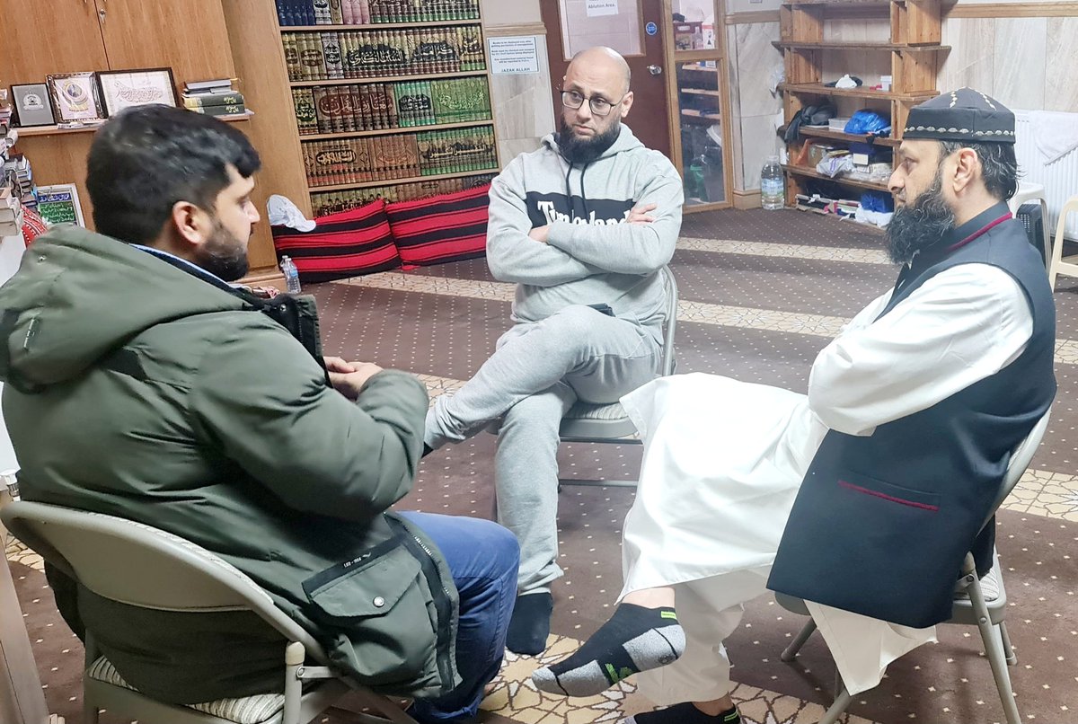 BawaSohail's tweet photo. Amazing session with Faith Officer Tufail Ahmed. Discussed many community issues and how we can work to make this Borough a better place for every community. Officer Tufail wants to work with us as a team. He will be carrying out small talks within our community soon @MPSNewham https://t.co/IbRtMHwSsA