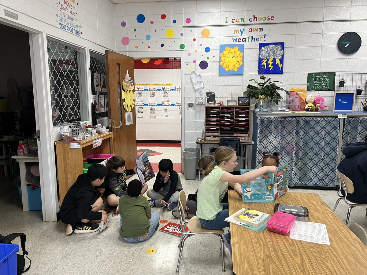 shellhaze's tweet photo. Buddy reading with our 5th grade friends. We loved it❤️❤️ @WilfongBrittany @claremont_elem https://t.co/BQPHpEIfc0