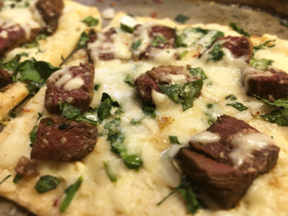 EYHOEdibles's tweet photo. Steak 🥩+ Fontina Cheese 🧀Flatbread Pizza 🍕

#flatbread #flatbreadpizza #steakflatbreadpizza #steakflatbread  #chefannie #chefangela #yummy #getinmybelly #yummyinmytummy #nomnom #yummyfood #mealsonwheels #mealsonwheelsphilly #mealprep #custommealprep #eatyourheartoutedibles https://t.co/mfiT5Sx9rT