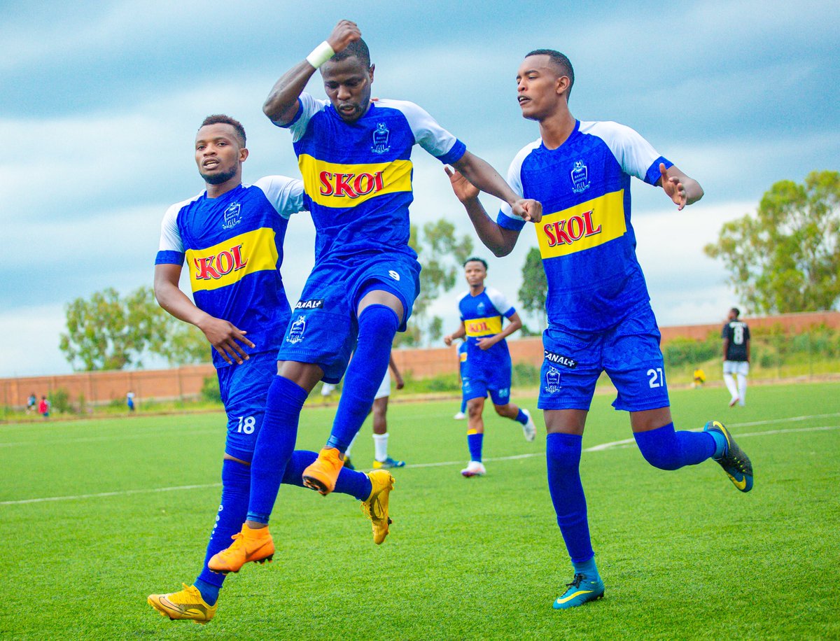 rayon_sports's tweet photo. #INTRAY (1-1)
#Gikundiro | #OneTeamOneDream https://t.co/RC2I1YOyUf