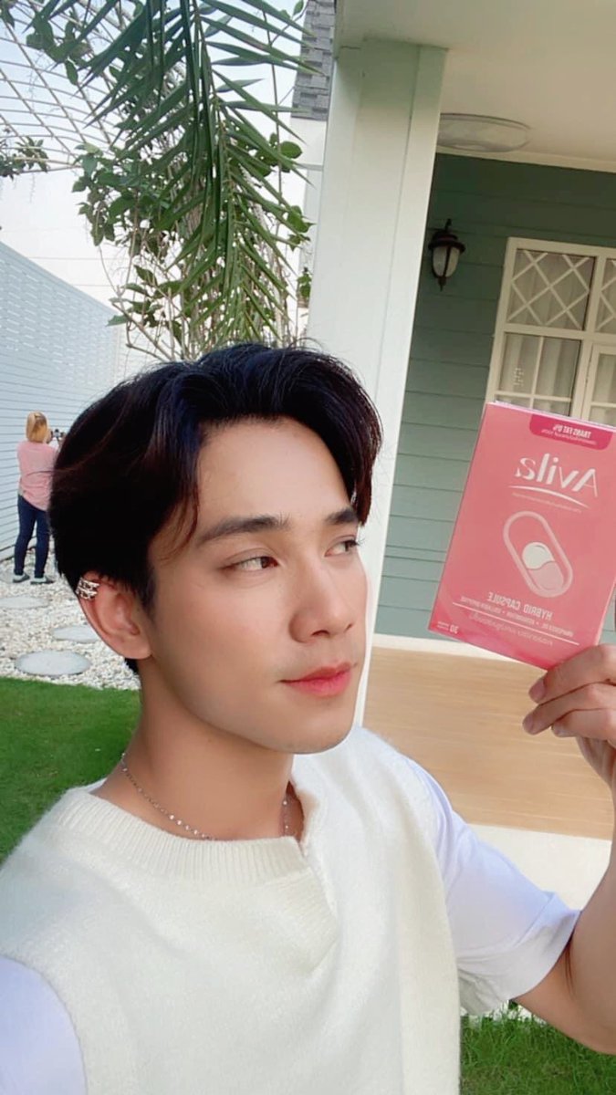 woraponbess's tweet photo. 🎀 @avilathailand 
“ ส่งต่อไอเทมเด็ดของนักแสดง “ 

ส่งต่อผิวใสด้วย avila collagen นวัตกรรมใหม่ ไฮบริด แคปซูล 2 ชั้น ตอบโจทย์ปัญหาผิวได้ดีที่สุด! สารสกัดนำเข้าจากญี่ปุ่นและเยอรมัน🇯🇵🇩🇪

#avilacollagen #timetheseriesxavila 
#Bessworapon 
#เบสวรพล
#ไทม์ผ่านเวลา 
#timetheseries https://t.co/cDEUzDjr7c
