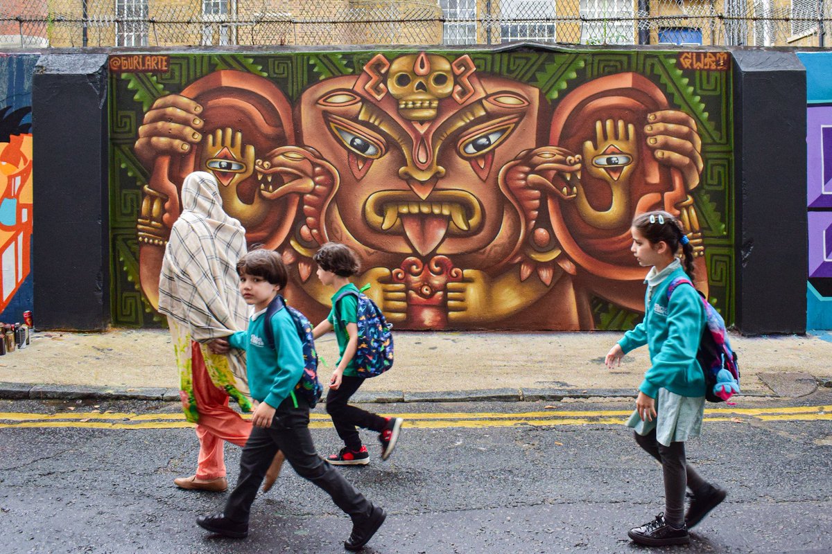 “The face of War”
My first mural in England 🇬🇧 

📍Shoreditch, London, 2022
⚡️Support @globalstreetart