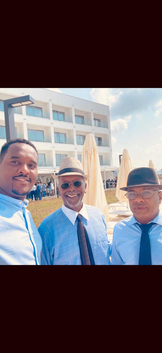 AliAraita's tweet photo. B comme bonté 
O comme osmose 
U comme unificateur
R comme réussite
H comme humilité 
A comme amitié 
N comme noblesse
       Un Tadjou….Roi , 
fierté personnifiée de 
La Rep De Djibouti !!! https://t.co/h2ouQO8cso