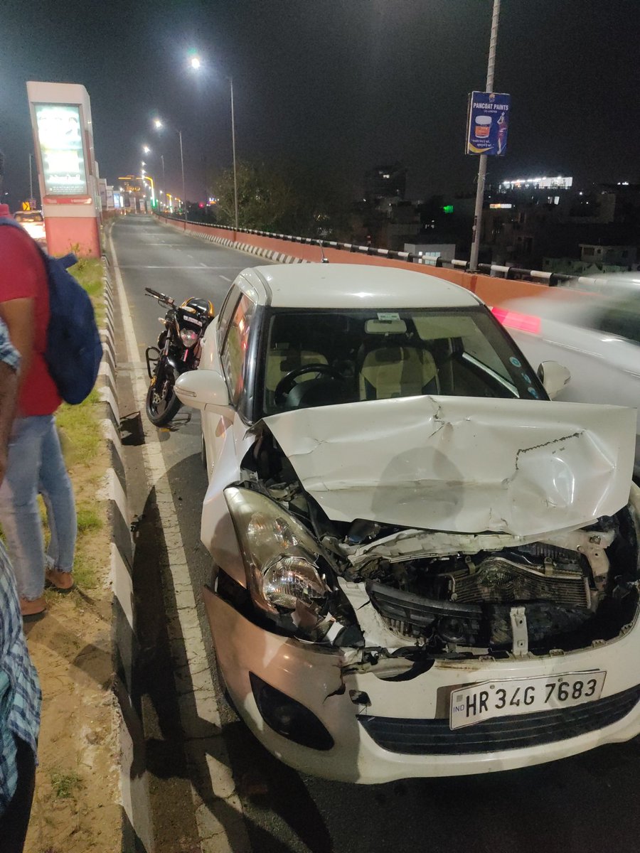 YoungmindsINDIA's tweet photo. Need #SOS Car Had struck with accident on elevated durgapura road 
Kindly assist 8949418893 Ms. Jaya Sharma @RajPoliceHelp @ashokgehlot51 @DainikBhaskar @JayaSharma123 Need Immediate Assiatance #Help https://t.co/2JDZ31jxlA