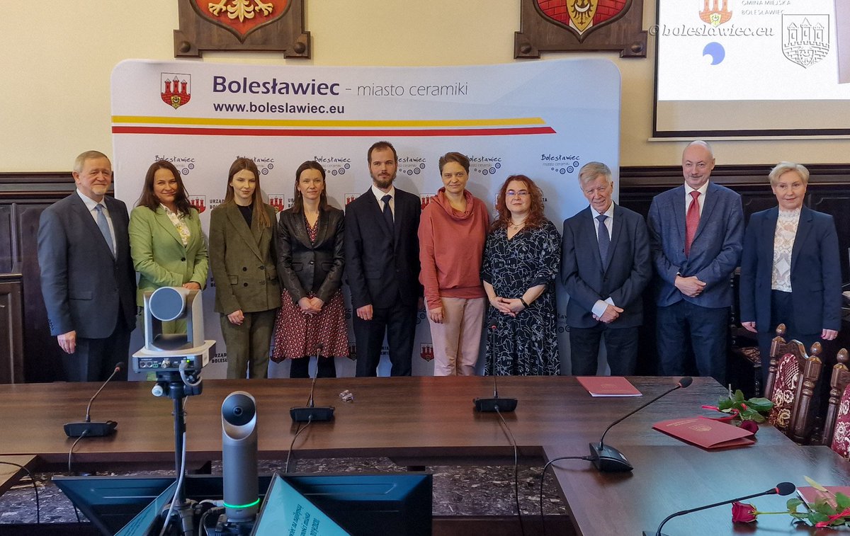 MiastoA's tweet photo. Rozstrzygnięcie XII edycji Konkursu o nagrodę Prezydenta Miasta na najlepszą pracę magisterską lub doktorską z zakresu historii i współczesności Bolesławca
https://t.co/94bHPGh1RA https://t.co/bvfwzhiAcX