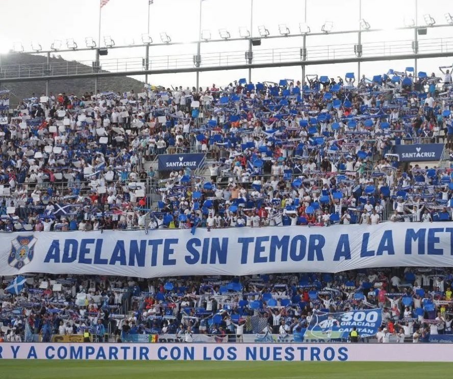 locos_x_eltete's tweet photo. Informa @radioclubSER 

Buena acogida de la afición del @CDTOficial a las promociones: quedan 78 entradas en San Sebastián Baja y solo 23 en Popular Baja para el partido del sábado.Previsión de agotar algún graderío esta tarde. https://t.co/HxDRhq1QZr