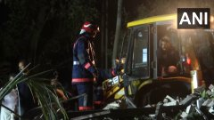 timesofindia's tweet photo. #Kerala | Fire broke out followed by explosion at a firecracker manufacturing unit in #Varapuzha in #Ernakulam district. Fire tenders reached the spot. https://t.co/6rOIHstkDy