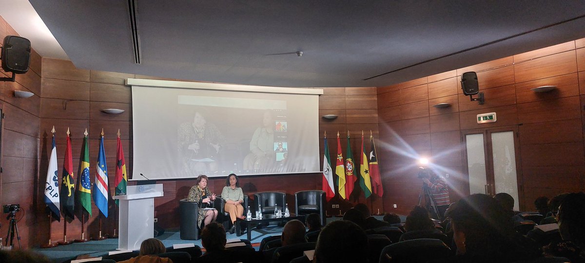 Começa o primeiro painel "As Meninas na Ciência", com a moderação de Ana Paula Laborinho. <a href="/PortugalOei/">OEI Portugal</a> <a href="/_CPLP/">CPLP</a> #CartascomCiência 🤩