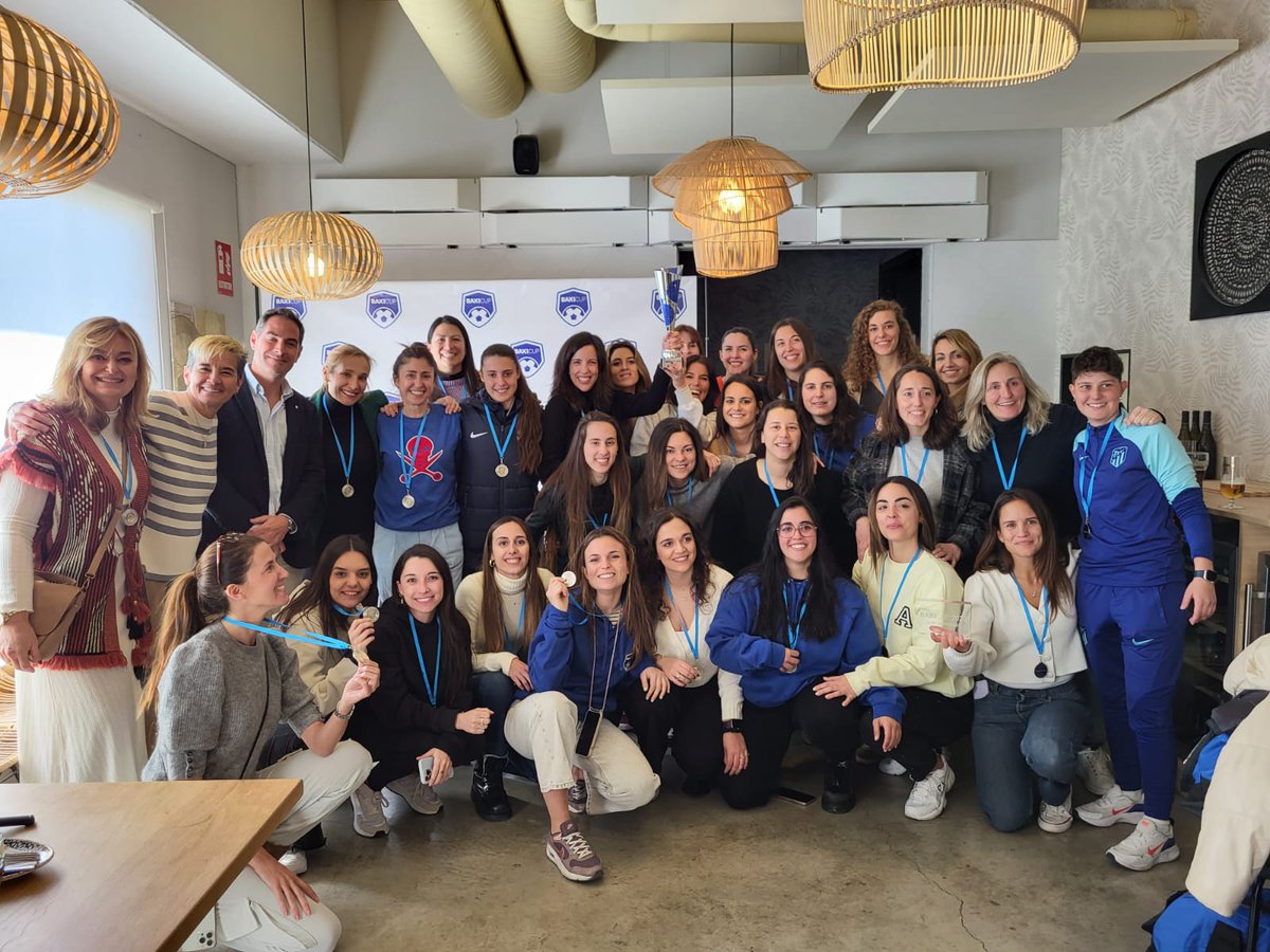 BAXI_ES's tweet photo. ¡Vaya partidazo! ¿El premio? Compartir con compañeras de profesión la pasión por el fútbol.
¡Gracias a todas por participar🤩!
¡Larga vida a la #BAXICUP⚽! https://t.co/yUcMJA0c3d