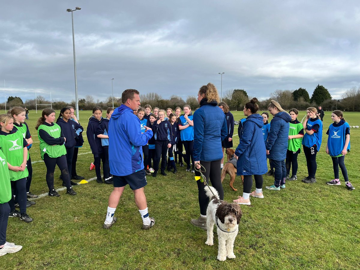 BrisBearsFound's tweet image. Great to have @BristolBearsW players @avreed12 &amp;amp; @daisiemayes join us at @CSRFC_women for the Eagle Project festival last week! 💙

The Year 7️⃣ girls from @WinterbourneAc &amp;amp; @CSSSch had a great day! 🙌

✅ role models
✅ inspire next generation 
✅ free tickets