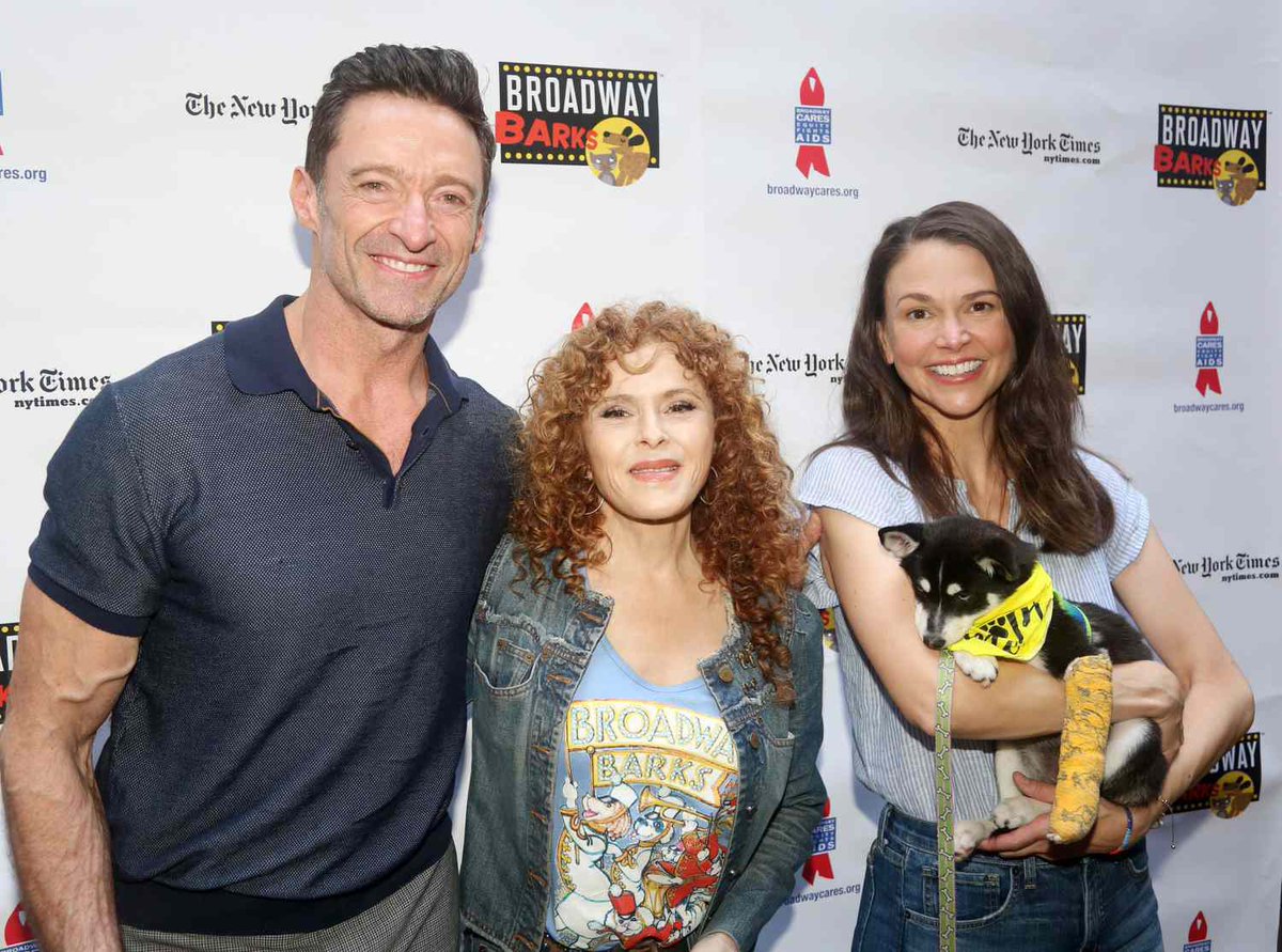 Happy Birthday to Bernadette Peters today! 🥳 Bernadette, Sutton Foster and Hugh together for Broadway Barks last year. 📸: Bruce Glikas #HughJackman #BernadettePeters #suttonfoster #broadway #broadwaybarks