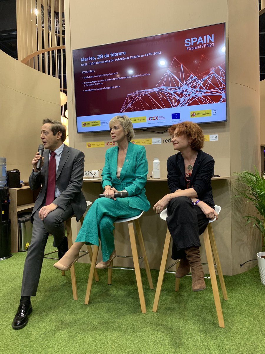 enisa's tweet image. 🔴 #4YFN23 @bayonlopez, consejero delegado de ENISA @mincoturgob en la inauguración del Pabellón de España #Spain4YFN23 junto a SE @carmeartigas @SEDIAgob,  presidenta de @redpuntoes y María Peña, consejera delegada de @ICEX_ 

@4YFN_MWC #SpainUpNation