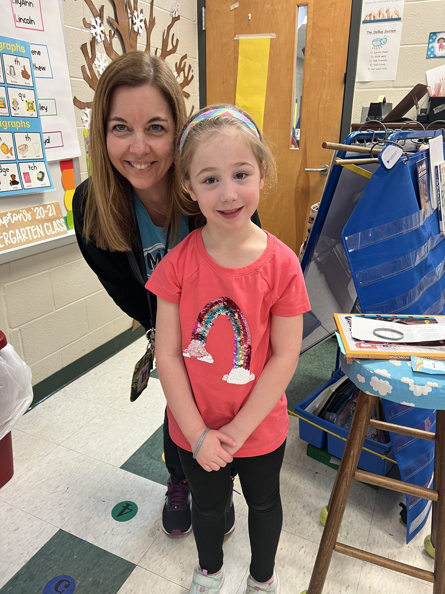 MTA_MrsTipton's tweet photo. 🥇Here’s your #1 Sports Buddy! Whether she wins or loses, she makes every game a winning moment for those around her! #alwaysbea🌈 #characteredcounts @haybyers https://t.co/O2jmPpH4GT