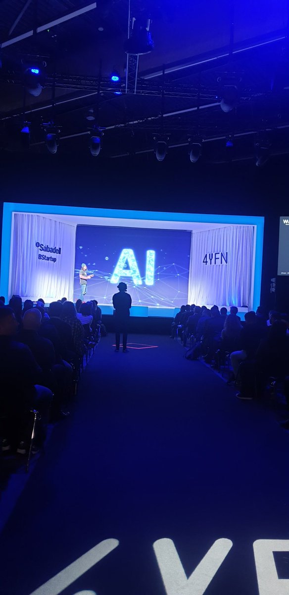 DyCareSolutions's tweet photo. Chema Alonso, CTO de @telefonica presentando en el #4YFN23 la nueva propuesta de las operadoras para monetizar sus redes "Open Gateaway".
Estamos cerquita, pasate por el stand del @BCNHealthHub a conocer como estamos revolucionando la rehabilitacion con #ReHub !!! https://t.co/dZk3WTz6Vh