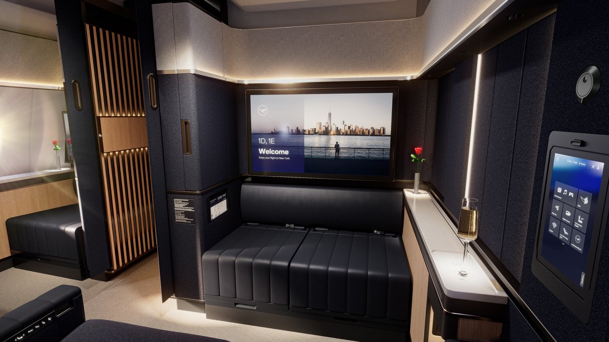 1/4 <a href="/lufthansa/">Lufthansa</a> presents new "First Class Suite Plus", a separate double cabin with ceiling-high walls, closable door, large table, 2 wide seats that can be combined into a double bed. The First Class will be introduced in 2024 on the newly delivered A350s as part of LH Allegris.