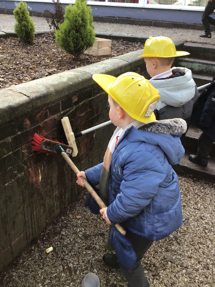 BlakerMrs's tweet photo. Before half term the children developed their gross motor skills by putting out fires using broomsticks. It was great to see the children problem solve whilst filling up the watering cans with the different containers. @NorthManorAcad @VicAcademies https://t.co/Km8kcnYJXn