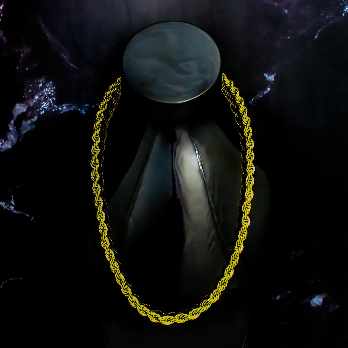jvjewellers's tweet photo. 18CT GOLD BONDED 8MM ROPE CHAIN ⚡️
Now available from our website! 😏

#JVJewellers #UrbanCollection #Jewellers #Jewellery #Necklace #Chain #Gold #GoldBonded #GoldNecklace #GoldChain #Fashion #MensFashion #WomansFashion #Style #Affordable #Luxury #Cool #Dope #HipHop #Grime #Urban https://t.co/uRFDt6VTHJ