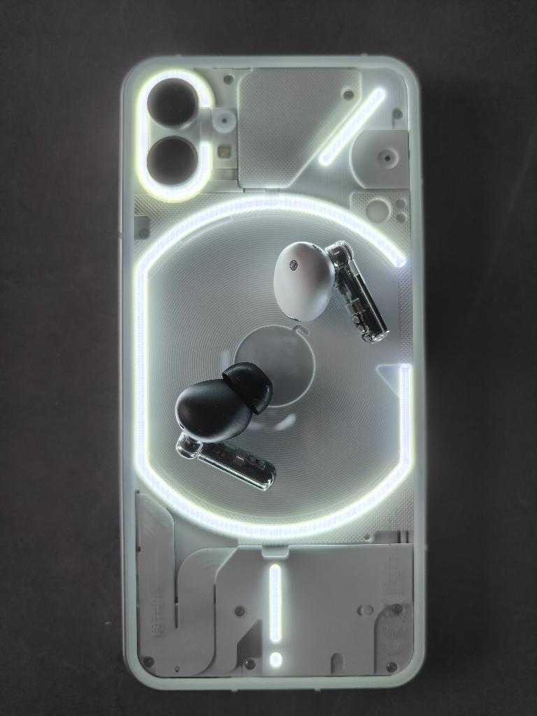 全家福🤤<a href="/getpeid/">Carl Pei</a> <a href="/nothing/">Nothing</a>