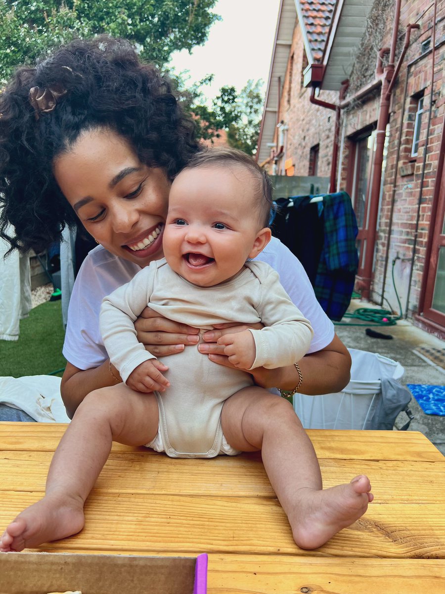DAHMOEE's tweet photo. My Lainey bug 🐞
I really love this mom thing. https://t.co/azipNi9Ecu