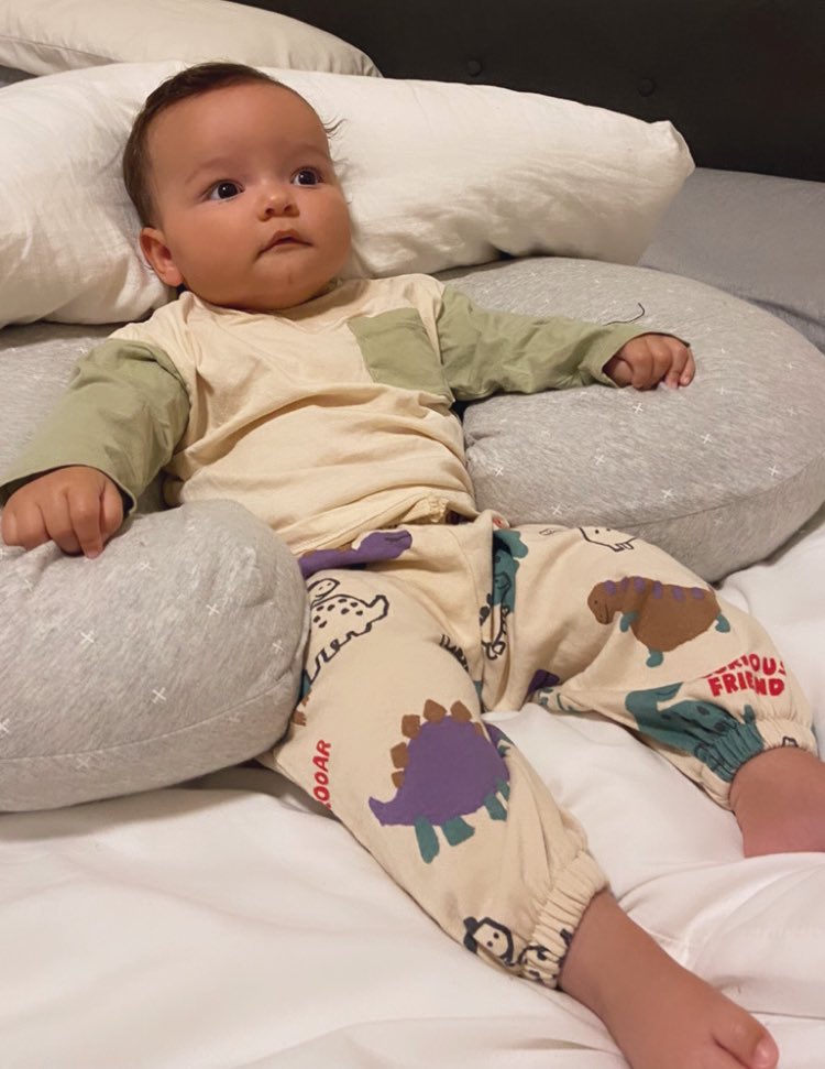 DAHMOEE's tweet photo. My Lainey bug 🐞
I really love this mom thing. https://t.co/azipNi9Ecu