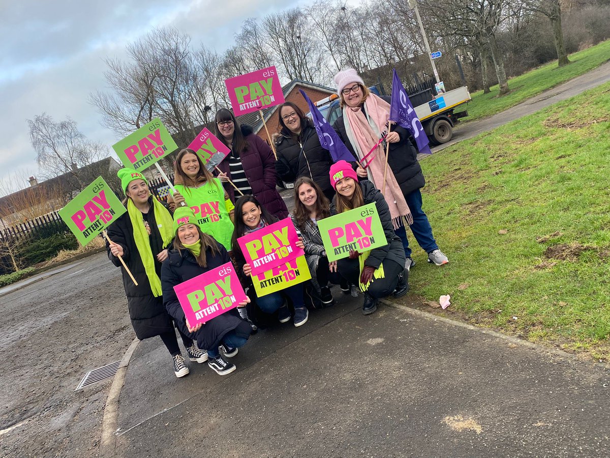 SouthLanark_EIS's tweet photo. St. Bride’s Primary, Bothwell 👍
#EISstrike #PayAttention https://t.co/Oh2ibmA8oI