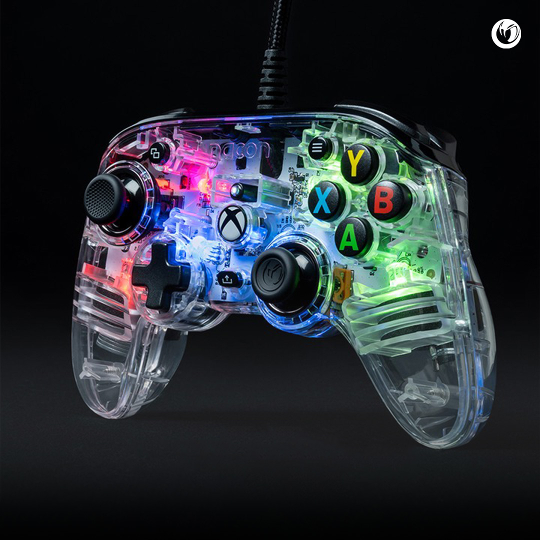 naconbenelux's tweet image. Game in stijl met de Nacon Pro Compact Official Controller voor Xbox Series X/S! 🎮 Biedt uitstekende grip, snelle reactietijden en nauwkeurige besturing. Veranderbare kleuren en lichteffecten voor een persoonlijke touch.

#NaconProCompact #Controller #xboxseriesxs 
#Gaming #xbox