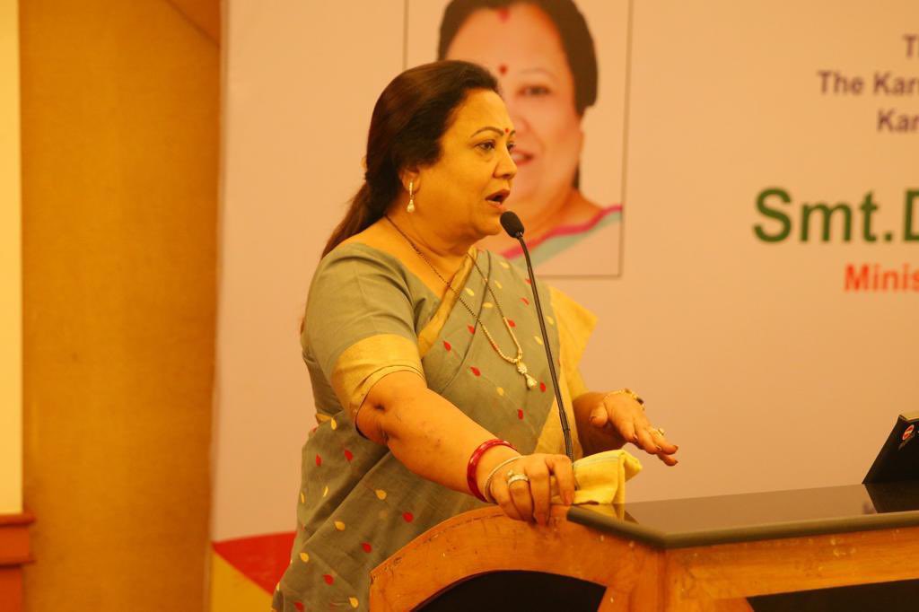 Ministry of Textiles on Twitter "RT DarshanaJardosh Met the office