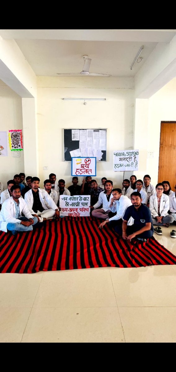 NishaSh81236576's tweet photo. #increaseMPvetStipend 
#hungerstrike https://t.co/imAOv3o90z