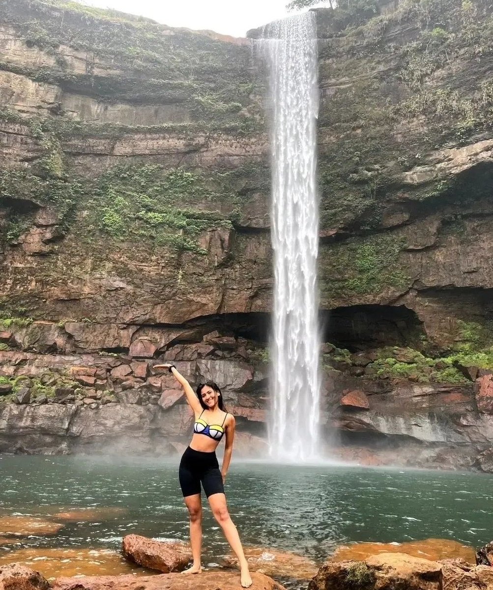 Explore one of the most #elusive waterfall of Meghalaya. 🇮🇳
📍Phe Phe Falls, Jowai, West Jaintia Hills.⛰️✨️
📸: Mann Wali

@meghtourism @mesmerisingmegh @incredibleindia @PIBTour 
#Meghalaya #IncredibleIndia #FYP #travelphotography #explore