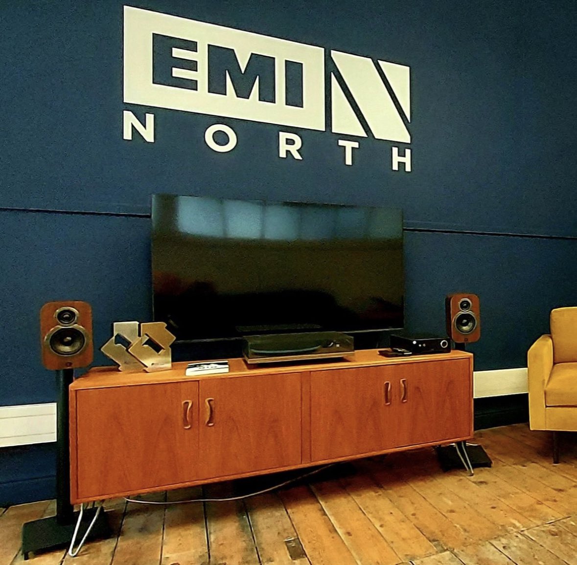 HUGE NEWS!! 🗣️ 

EMI North is hiring for a Label Manager 

In this full time role you’ll be assisting EMI North and it’s commitment to investing in an already thriving music scene, finding new talent &amp; audiences, and building their business.

Apply here ➡️ bit.ly/41zyFIU
