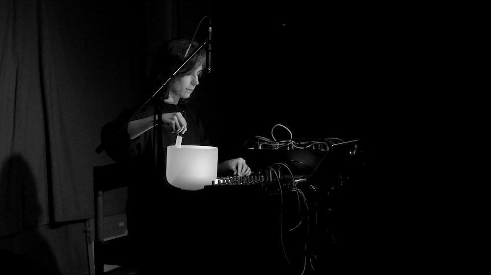 Marja Ahti is a Swedish-Finnish sound artist working in composition, installation and cross-disciplinary performance: is.gd/QjnSlO
During her residency she will be performing at Fylkingen on Saturday 4 March: fylkingen.se/node/3083