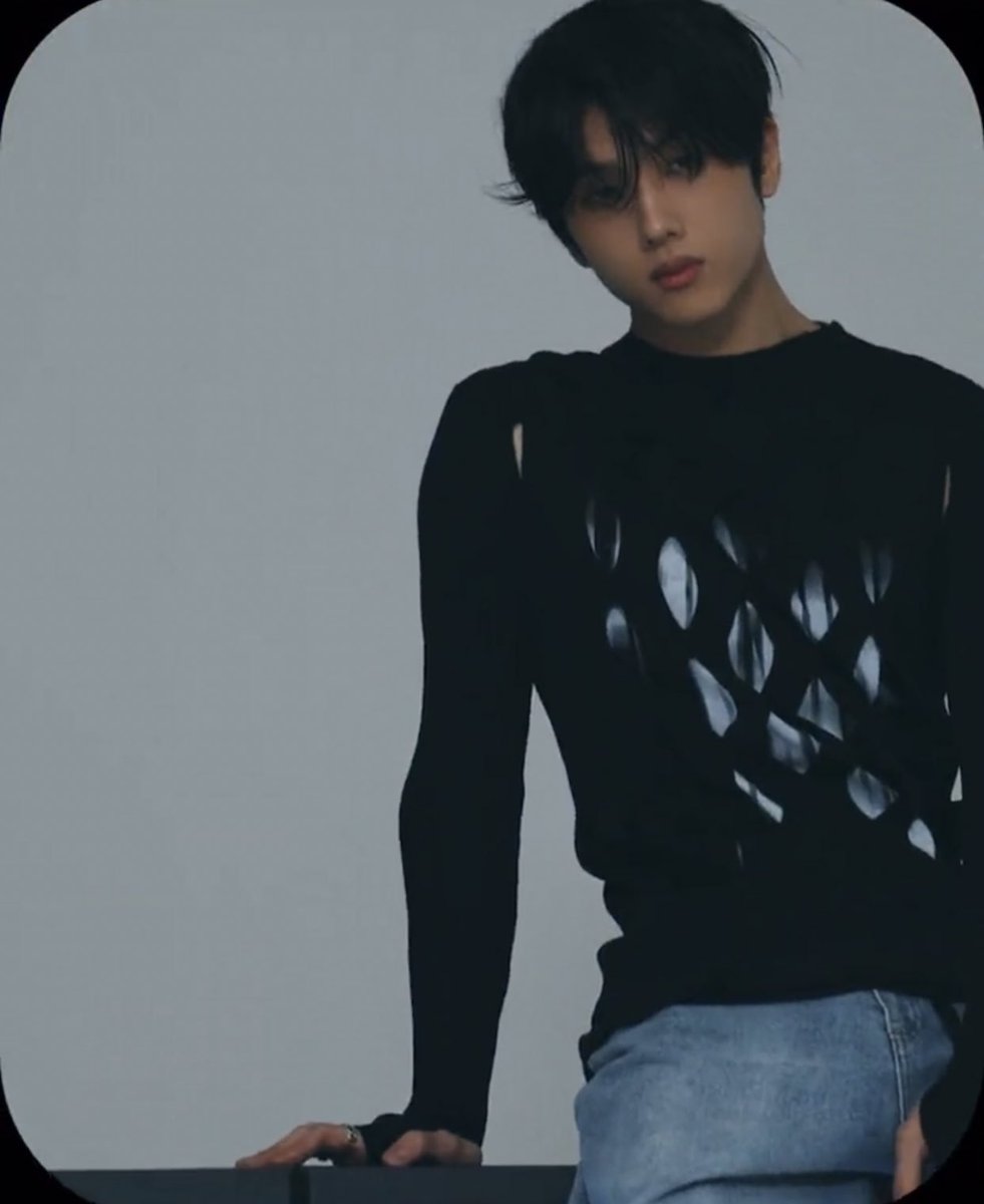 PJSFEED's tweet image. DROP TAGS FOR MODEL JISUNG 🥳

MODEL JISUNG AT PFW
#JISUNGxSYSTEMFW26