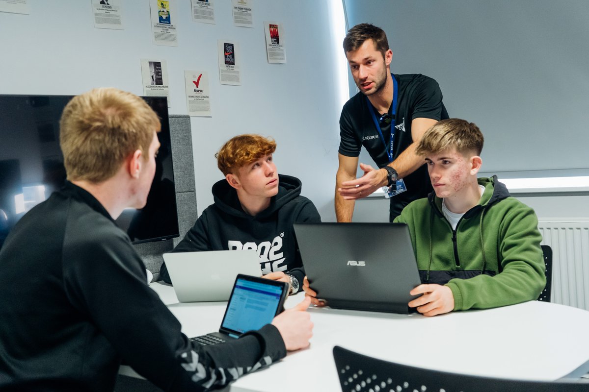 YeovilCollege's tweet image. Check out one of our brand-new collaborative learning spaces that we have created. We are creating many flexible learning spaces that allow our learners to collaborate, share ideas, work on projects and be fully immersed in their learning.✅

#ChangingLives #WEIoT