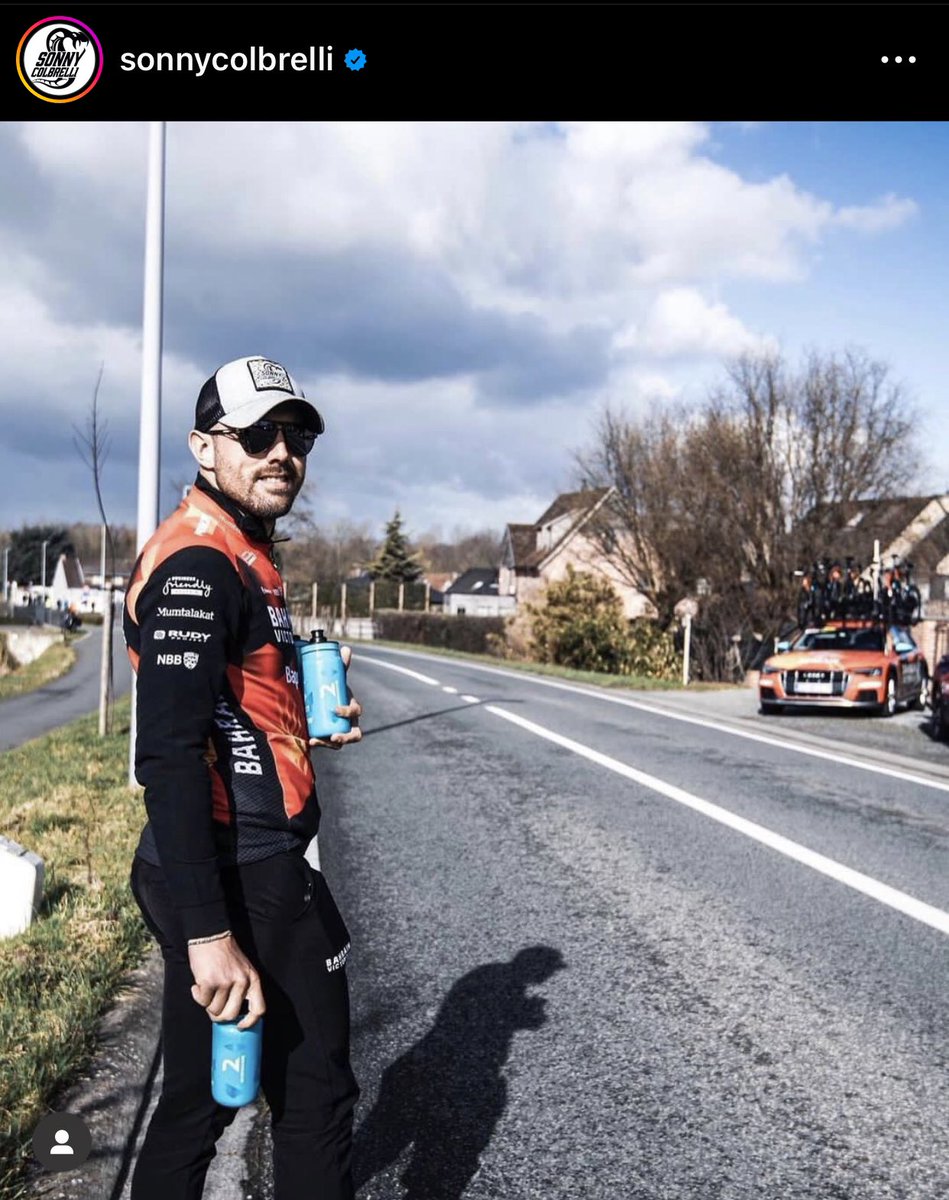 BikeBlz's tweet photo. Sonny Colbrelli @sonnycolbrelli q terminou em 2° lugar na #OHN22 e se aposentou compulsoriamente devido a um acidente vascular, de qse morte, em um sprint na Volta a Catalunha em Março 22, voltou a corrida este final de semana, mas em outra função na equipe @BHRVictorious. Feliz. https://t.co/NdheUYHB0x