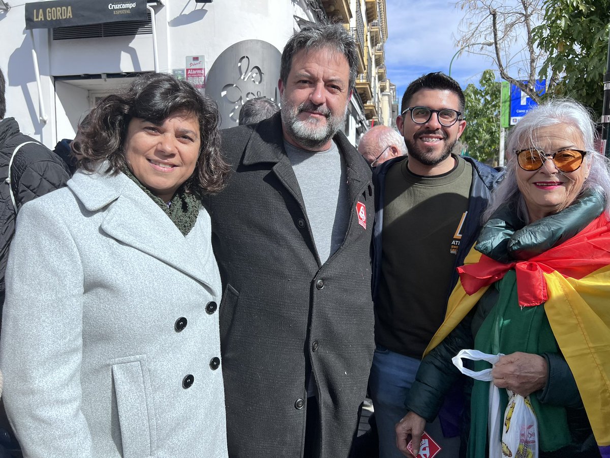Carmenalvare_'s tweet photo. Camino de #Sevilla en defensa de los servicios públicos 💚🤍💚 y por La Paz.
Desde IU Sanlúcar llenamos el bus para defender los intereses de las y los trabajadores ✊🏻
#28feb2023 #28F
https://t.co/G2GVIryVQx https://t.co/ACCk8dcgLL