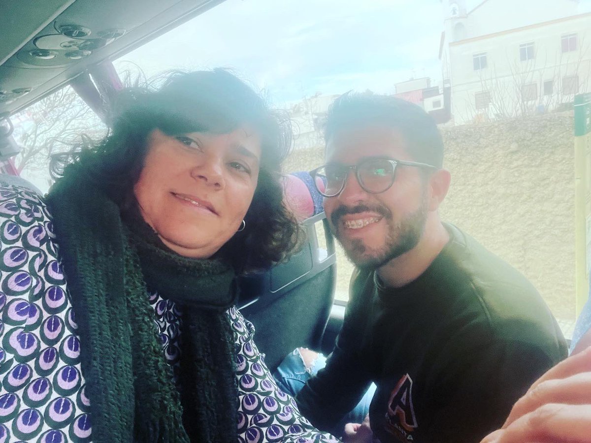 Carmenalvare_'s tweet photo. Camino de #Sevilla en defensa de los servicios públicos 💚🤍💚 y por La Paz.
Desde IU Sanlúcar llenamos el bus para defender los intereses de las y los trabajadores ✊🏻
#28feb2023 #28F
https://t.co/G2GVIryVQx https://t.co/ACCk8dcgLL
