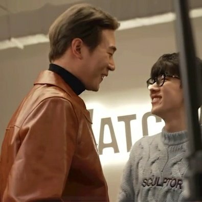 PPmanpuku's tweet image. 인스타맛집 가면 이러고 줄 서 있는 커플 개많음