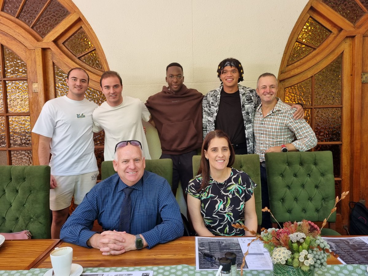 SBC_Alumni's tweet photo. Thank you to all the Bennies alumni who came and joined us for breakfast at TUKS this morning. It was a nice way to catch up and to see how you are all doing, as well as you all catching up with one another 👏

#VeritasinCaritate #bennies  #benniesalumni #benniestillidie https://t.co/a66r6aLoXe