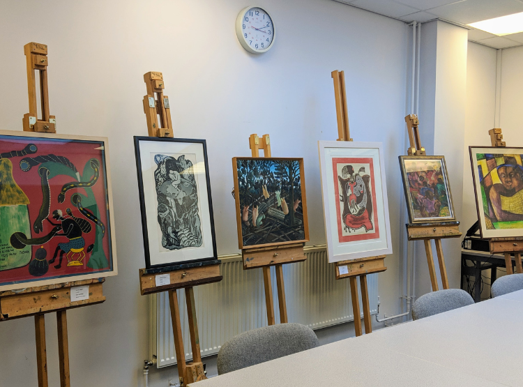 univofstandrews's tweet photo. Members of the public are being offered a rare chance to try their hand at art conservation at a new event coordinated by @katecowcher from @ArtHistoryStA 🖼

Read more ⬇️

https://t.co/xZWfeOtAE2

#EverToExcel https://t.co/ybb6RSSbW9