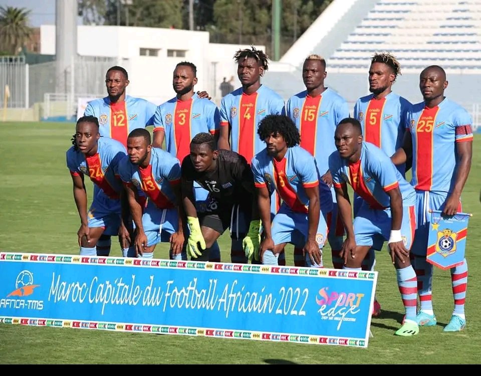 danilo_itutu's tweet photo. RDC 🇨🇩 - MAURITANIE 

Sébastien Desabre fait le choix de 42 joueurs présélectionnés avec notamment le retour de Bakambu.

Plusieurs nouveaux visages à signaler :
Joris Kayembe (Cherleroi)
Salem Mbakata (Aris)
C. Kisombi (SV Sandhausen)
Gael Laura (Samsunspor)

Qu'en pensez vous ? https://t.co/dLpAuJRlJz