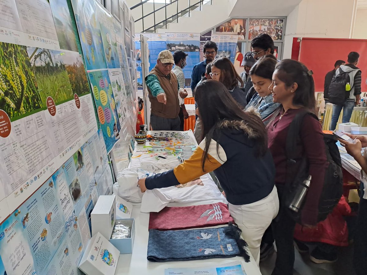 wii_india's tweet photo. Day 1 of ‘Science Week’ part of Golden Jubilee Celebrations at HNB Garhwal University.WII-NMCG team displayed the scientific publication related to the Ganga Biodiversity Conservation &amp; Bal Ganga Prahari Programmes.Exhibits gained much appreciation from the VC,Professors,Students https://t.co/cPKxNNjoRK