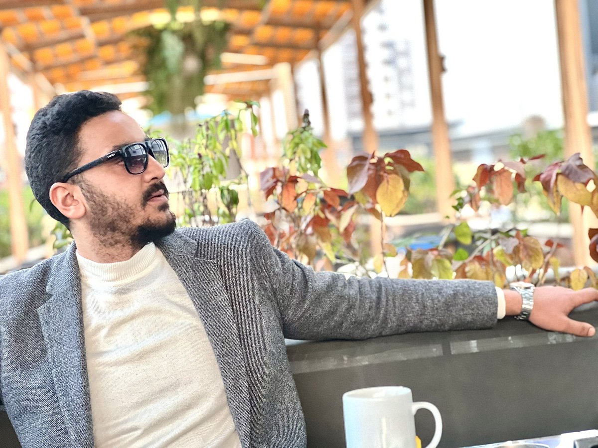 usifszone's tweet photo. "ليس رزقي"
هذه الكلمة تُخمد في داخلي كل عواصف التحسر والتمنّي في كل مرة أبذل فيها وسعي للحصول على شيء ثم يحال بيني وبينه لقد أردتُّ وسعيتُ وأراد الله غير ذلك.
تأدَّبْ فأنتَ في حضْرَة قضَاءِ اللهِ وقدَرِه" ! https://t.co/0OSivp8JlZ